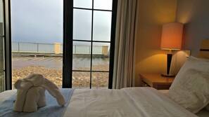 Desk, free WiFi, linens