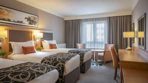 Hypo-allergenic bedding, in-room safe, desk, laptop workspace