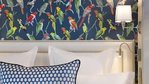 Premium bedding, in-room safe, free WiFi, wheelchair access