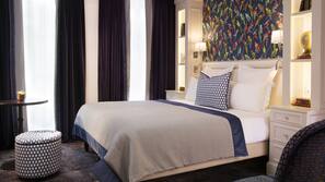 Premium bedding, in-room safe, free WiFi, wheelchair access