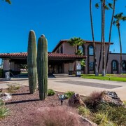 hotels in madera canyon