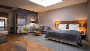Premium bedding, in-room safe, desk, soundproofing