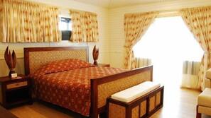 Premium bedding, Select Comfort beds, blackout drapes