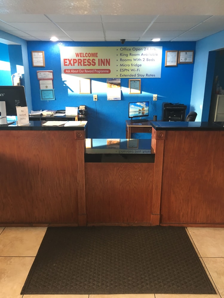 Reception, Express Inn East