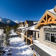 Top 10 Pet Friendly Hotels In Banff National Park 46 Dog Cat
