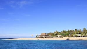 Private beach, white sand, sun-loungers, beach towels
