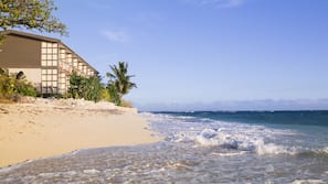 Private beach, white sand, sun-loungers, beach towels