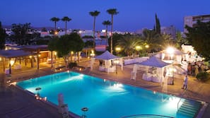 Indoor pool, seasonal outdoor pool
