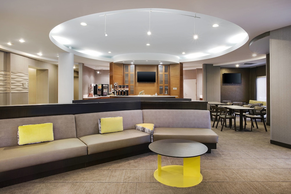 Lounge, Springhill Suites Marriott Airport