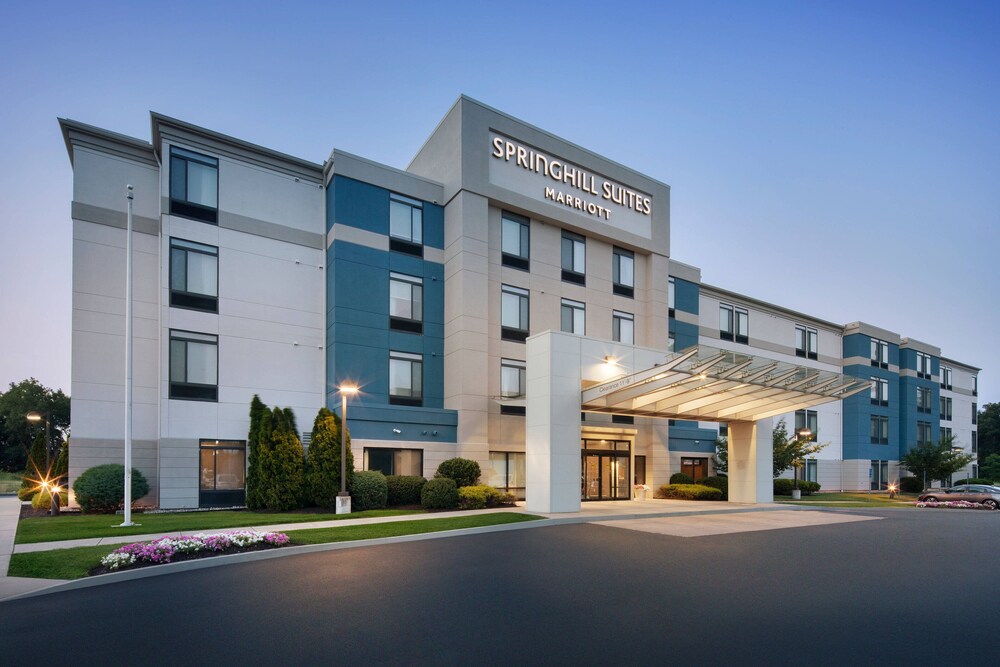 Exterior, Springhill Suites Marriott Airport