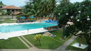 Piscine extérieure