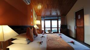 Premium bedding, minibar, individually decorated, individually furnished
