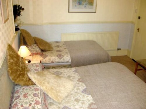Crescent House B & B - B&B in Plymouth, United Kingdom