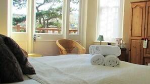 Egyptian cotton sheets, WiFi