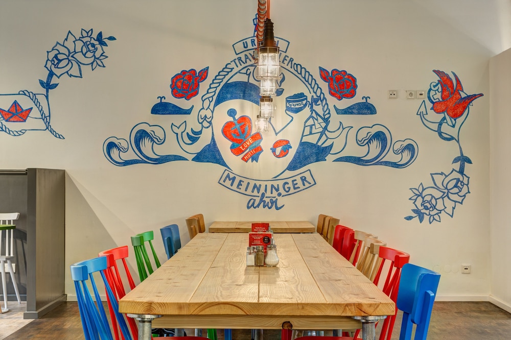 Photo - MEININGER Hotel Hamburg City Center