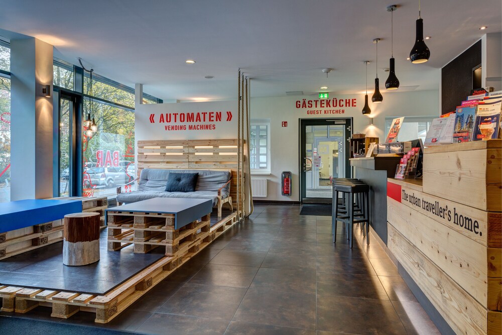 Photo - MEININGER Hotel Hamburg City Center