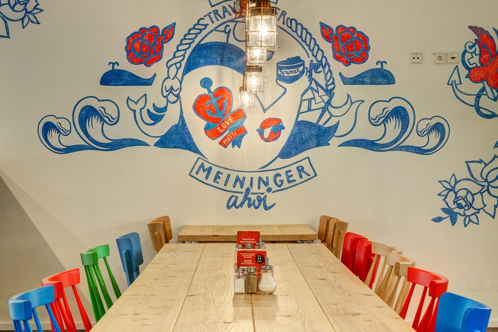 Photo - MEININGER Hotel Hamburg City Center