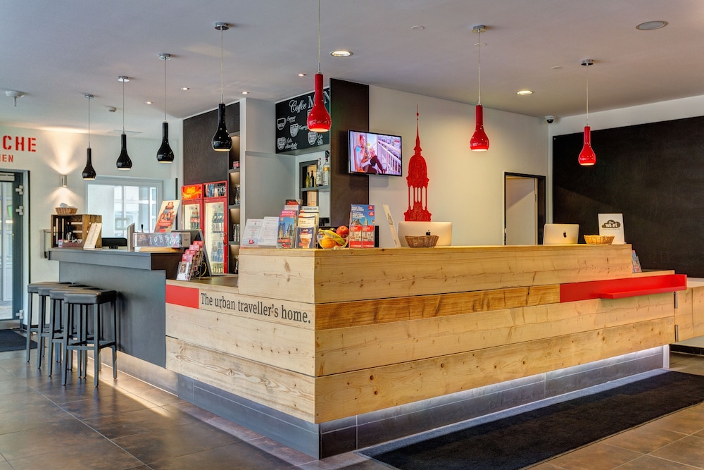 Photo - MEININGER Hotel Hamburg City Center