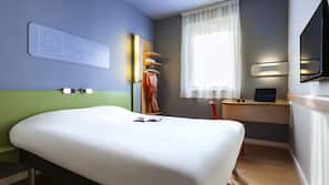 Roupas de cama premium, escrivaninha, quartos à prova de som