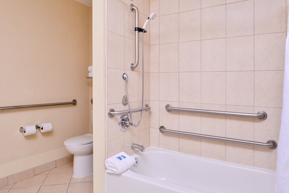 Holiday Inn Express Tampa N I-75 - University Area, an IHG Hotel