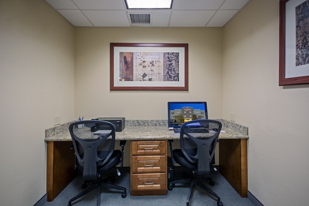 Candlewood Suites Perrysburg, an IHG Hotel