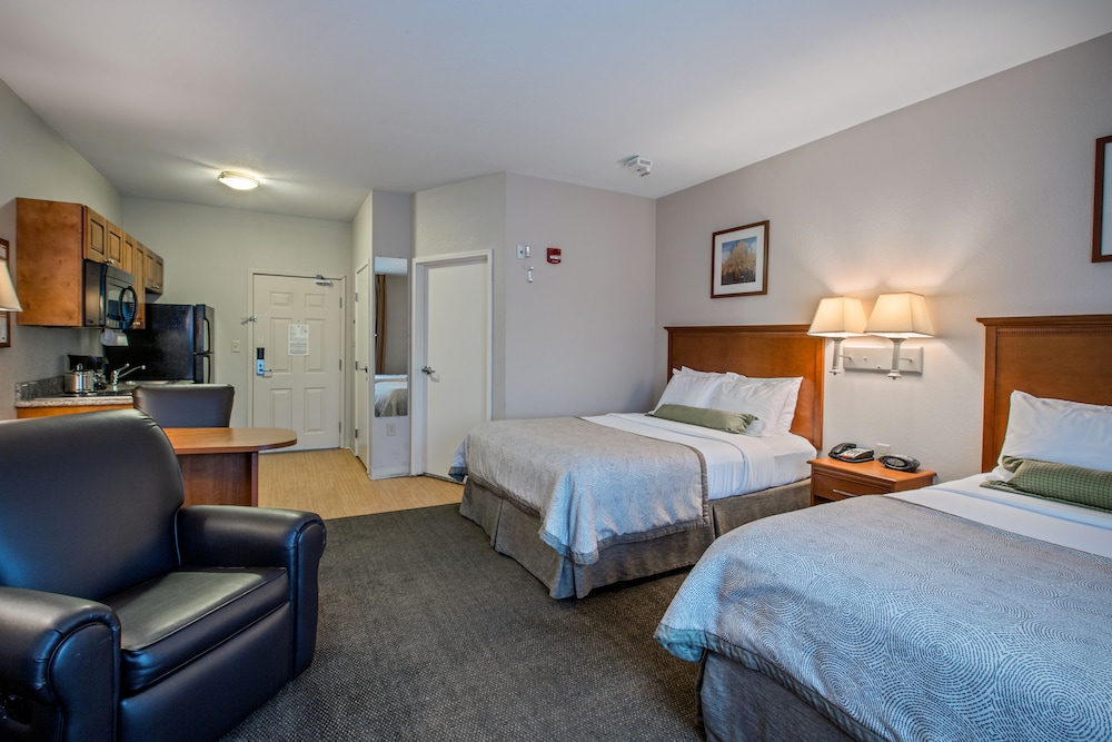 Candlewood Suites Perrysburg, an IHG Hotel