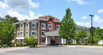 Holiday Inn Express Hotel & Suites Southern Pines, an IHG Hotel