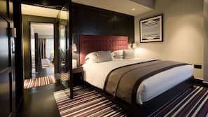 Egyptian cotton sheets, premium bedding, minibar, in-room safe