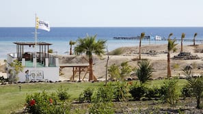 Private beach, sun loungers, beach umbrellas, beach towels