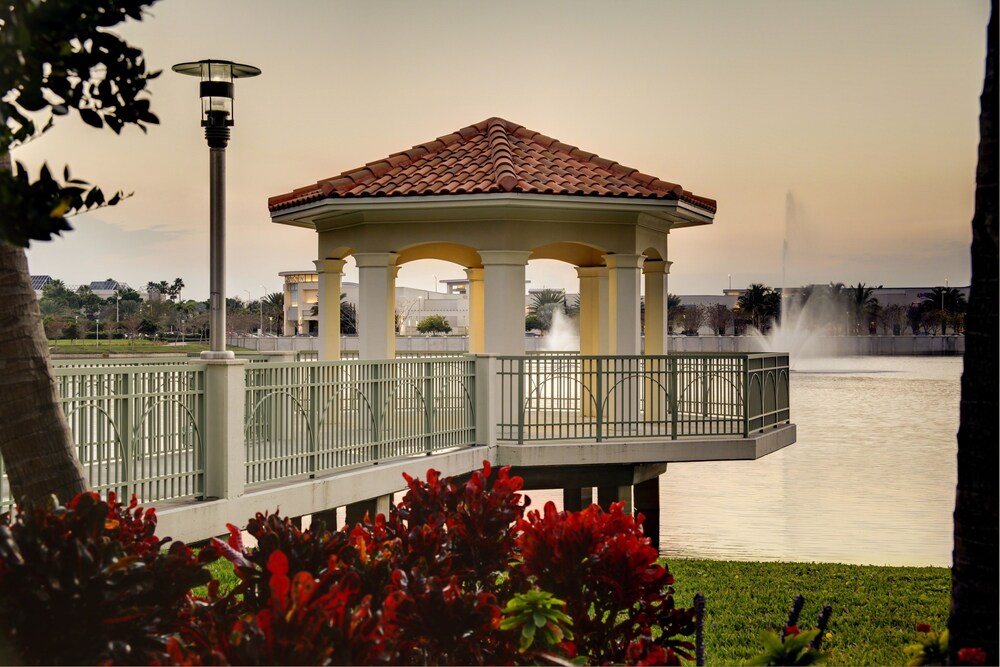 Hilton Garden Inn Palm Beach Gardens in Palm Beach Gardens | Best Rates