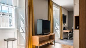 Premium bedding, pillowtop beds, in-room safe, desk