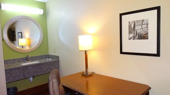 Savannah Garden Hotel