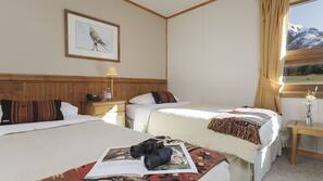 1 bedroom, premium bedding, in-room safe, desk
