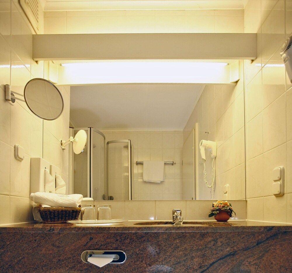 The Royal Inn Park Hotel Fasanerie Neustrelitz Neustrelitz The Royal Inn Park Hotel Fasanerie Neustrelitz Neustrelitz