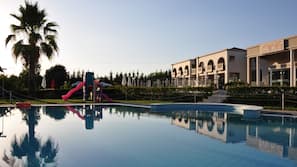 Seasonal outdoor pool