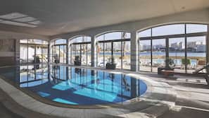 Innenpool, Außenpool, Cabañas (kostenlos), Sonnenschirme