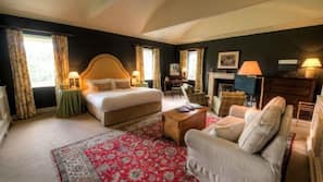 Egyptian cotton sheets, premium bedding, free WiFi