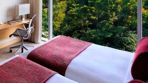 Premium bedding, in-room safe, blackout curtains, iron/ironing board