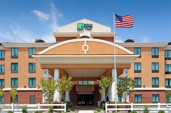 Holiday Inn Express & Suites Gulf Shores