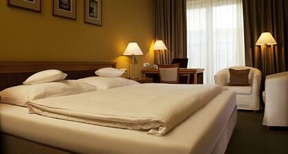 Dolce Villa Hotel