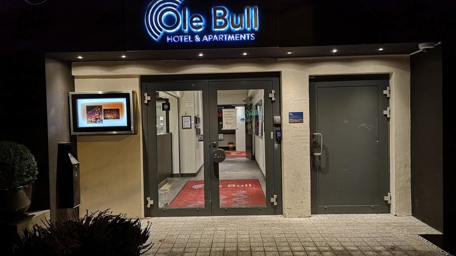 Ole Bull Hotel & Apartments