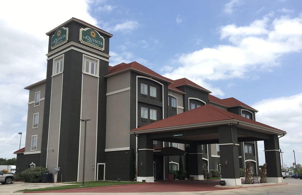 La Quinta Inn Suites By Wyndham Brownwood In Brownwood Hotel Rates Reviews On Orbitz