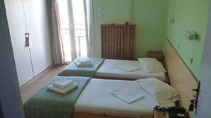 In-room safe, iron/ironing board, free WiFi, linens