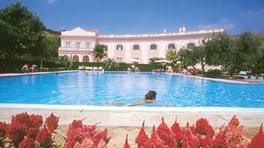 Piscina all'aperto