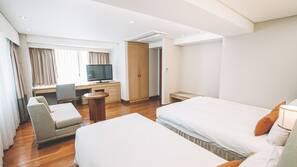 Down duvet, Select Comfort beds, in-room safe, individually furnished