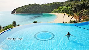 7 outdoor pools, free pool cabanas, pool umbrellas