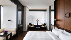 1 bedroom, premium bedding, down duvets, Tempur-Pedic beds