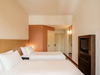 Ibis Singapore On Bencoolen Sg Clean Singapore 123 Room Prices Reviews Travelocity Ibis Singapore On Bencoolen Sg Clean Singapore 123 Room Prices Reviews Travelocity