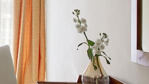 In-room safe, iron/ironing board, free WiFi