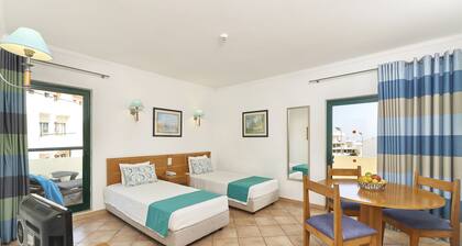Oceanus Aparthotel